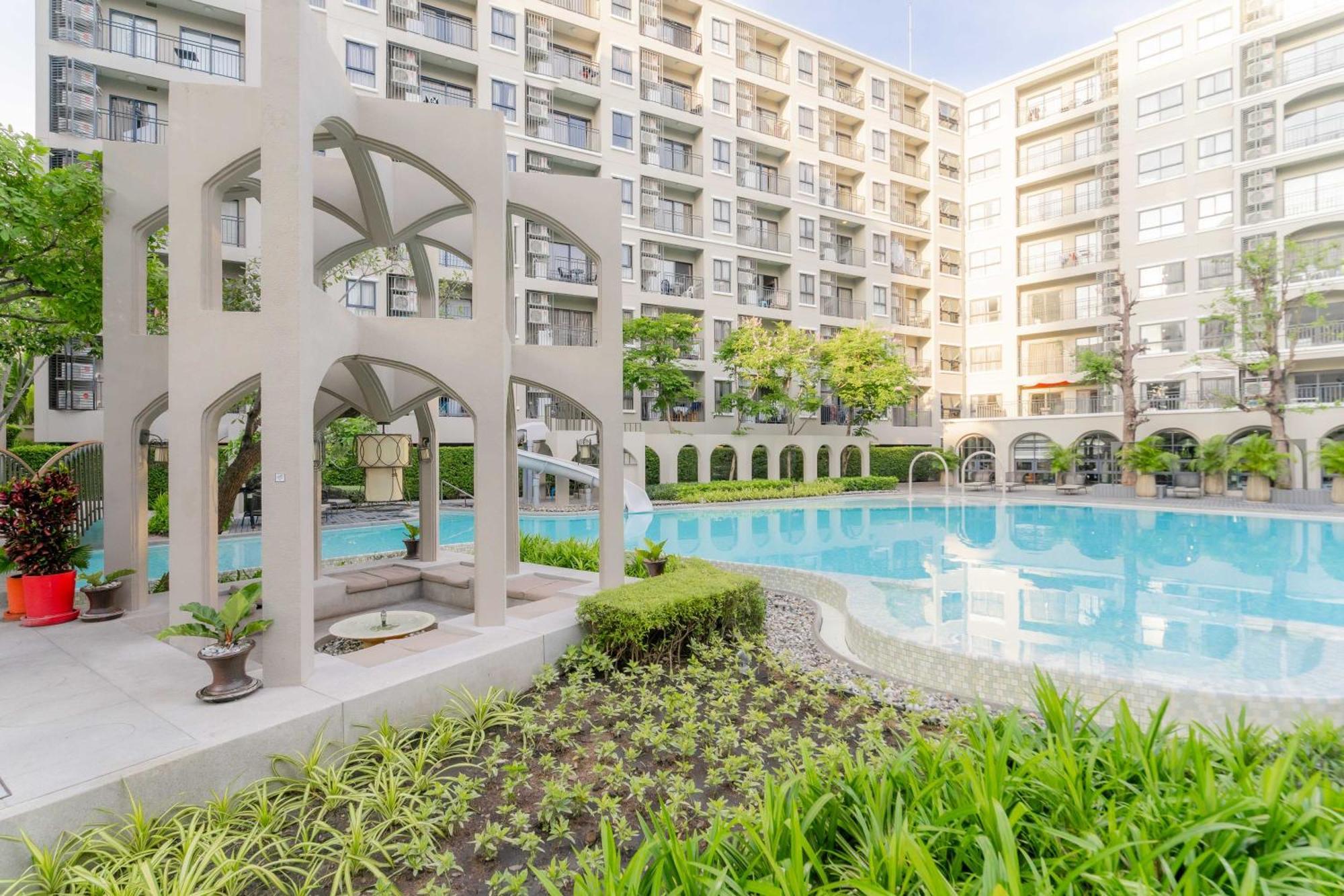 Great Sea View One Bed Condo, La Casita, Hua Hin.